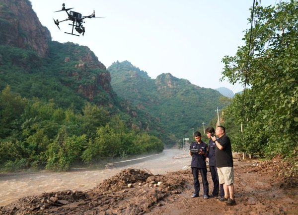 股王配资 新华全媒+丨北京：暴雨中的营救