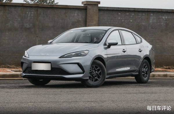 至慧策略 升级纯电续航, 7.98万起售, 26款比亚迪海豹05DM怎样?